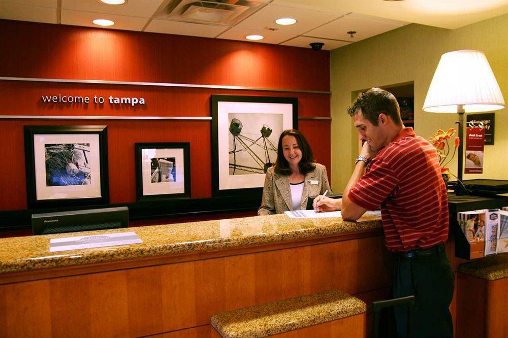 Hampton Inn & Suites Tampa East Casino Area Seffner Beltér fotó